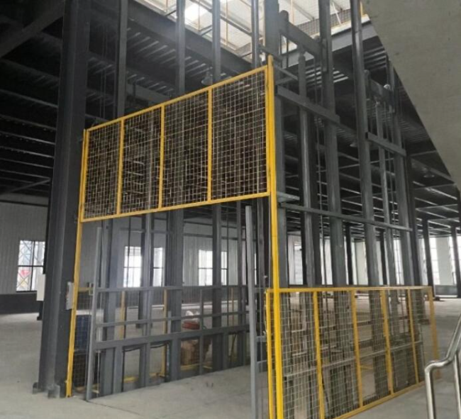 青河请详细介绍一下货梯安装在室外的维护方法