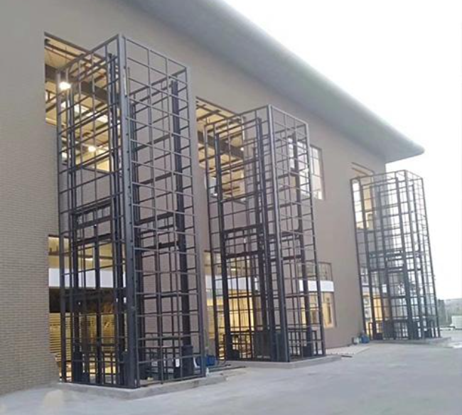 青河液压升降货梯