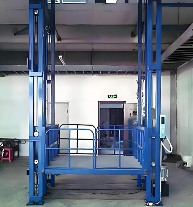 青河导轨式升降货梯